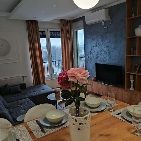 Apartman Milla Lux Нови-Сад Экстерьер фото